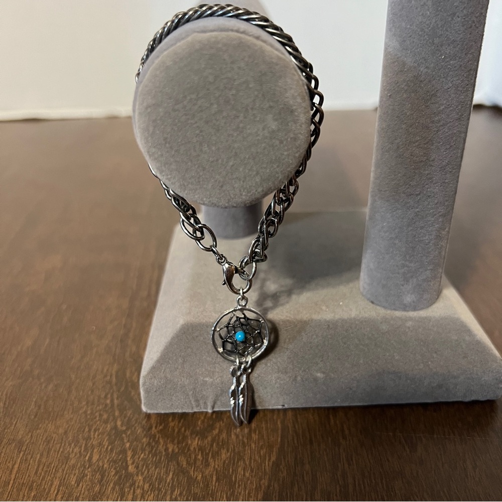 Vintage silver tone dream catcher bracelet roughly 7.5" long lobster clasp